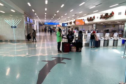 El aeropuerto de Fort Lauderdale, en Florida, cerró temporalmente la terminal 1, por una alerta de seguridad