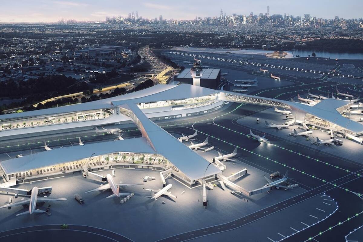 El aeropuerto de LaGuardia, con la Ciudad de Nueva York de fondo (Edna Rico)