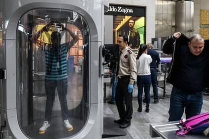 Los pasos de seguridad sirven más para tranquilizar a los pasajeros que para prevenir un ataque