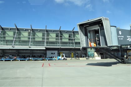 El Aeropuerto Internacional "Armando Tola", de El Calafate
