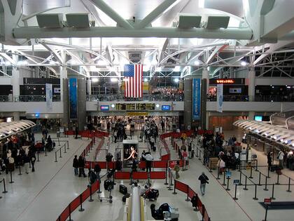 El Aeropuerto Internacional John F. Kennedy fue uno de los aeropuertos que sufrió más cancelaciones de vuelos el 26 y 27 de diciembre