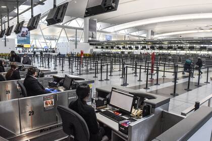 El aeropuerto JFK, en Nueva York, con muy poca actividad