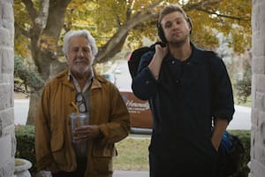 Una comedia audaz e inteligente con un carismático protagonista y un legendario regreso