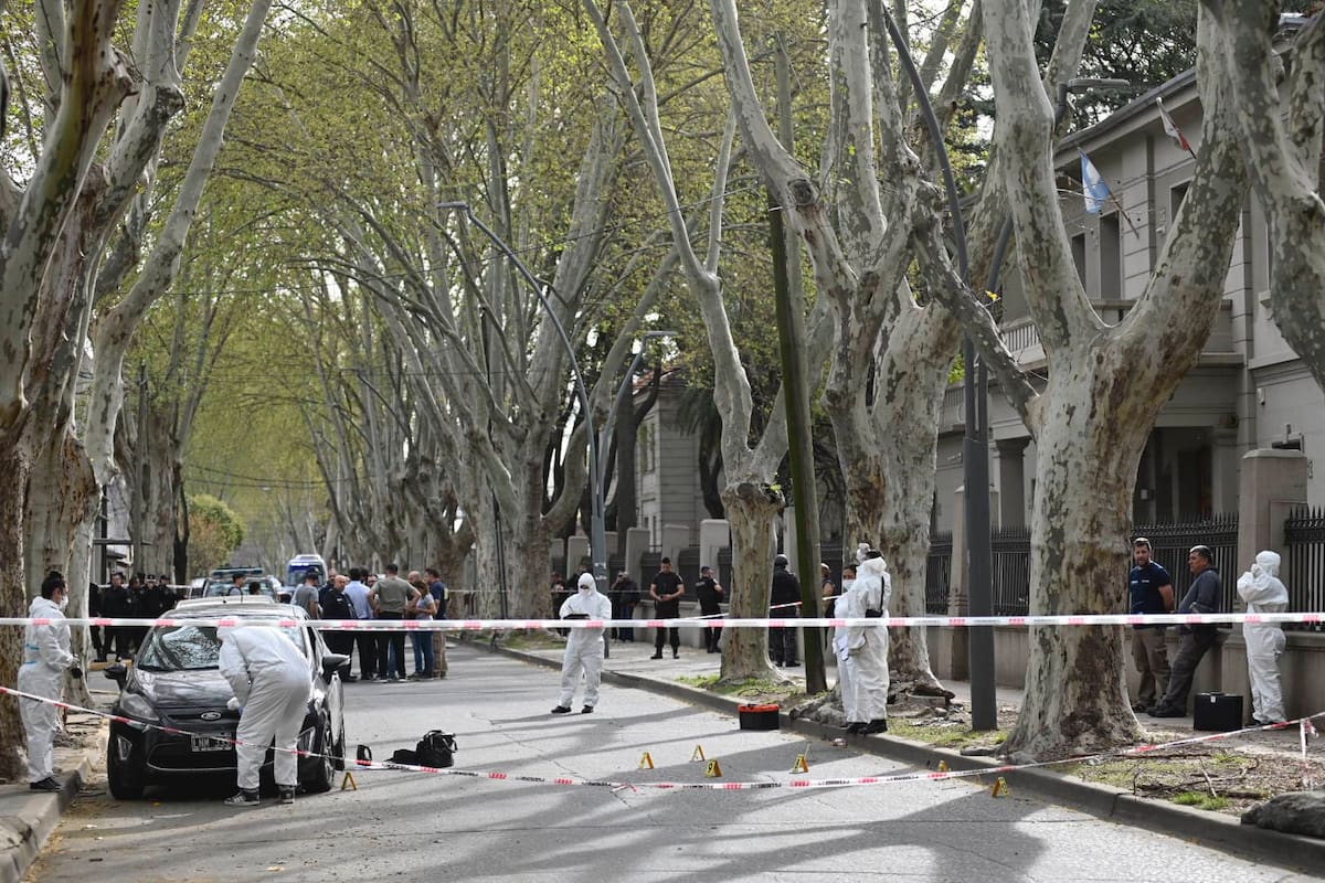 El agente policial fue asesinado por sicarios frente al edificio de la Agencia de Investigación Criminal.