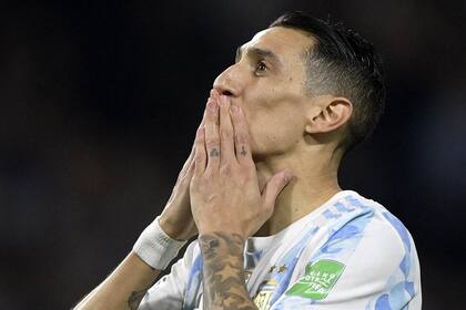 El agradecimiento de Di María al público; después de tantas críticas y burlas, se ganó los corazones de los hinchas.