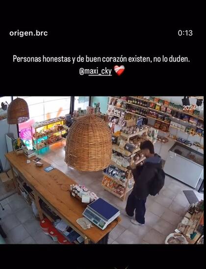 El agradecimiento de los dueños del local saludable al joven que no robó, sino que pagó lo que llevó a pesar de que no había nadie