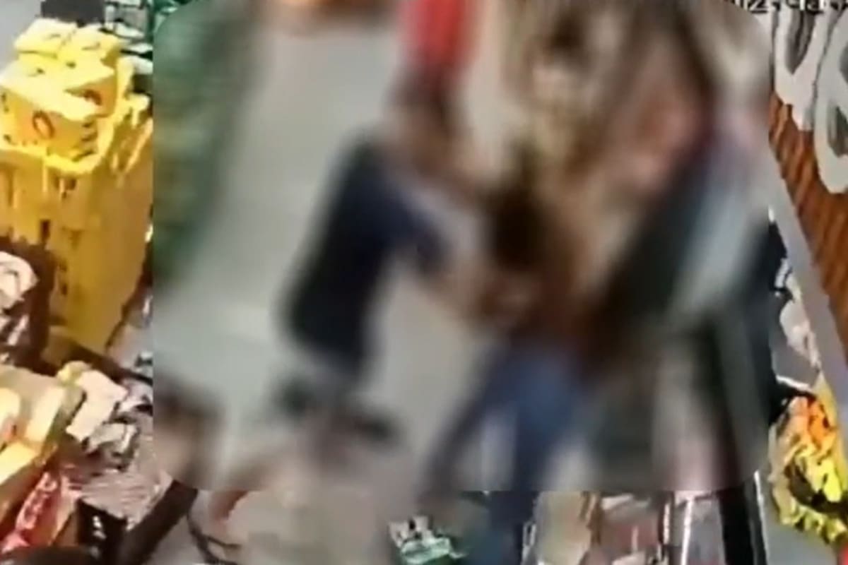 El agresor la atacó por la espalda y por la parte derecha de su cuerpo