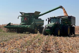 Los precios del diésel alcanzan máximos récord en mal momento para agricultores de EE.UU.