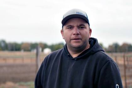 El agricultor norteamericano Shane Merrill, uno de los testimonios que aparece en el video.