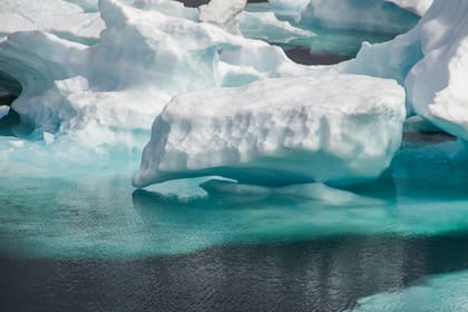 El agua derretida que se origina en las profundidades de Groenlandia podría fluir por un valle subglacial y salir por el fiordo Petermann, en el norte de la isla.
