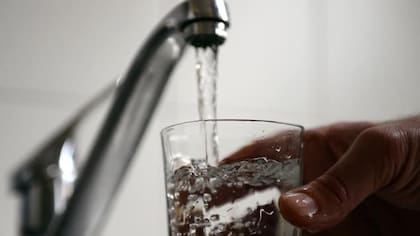 El agua es sana, natural y lo más refrescante que existe.