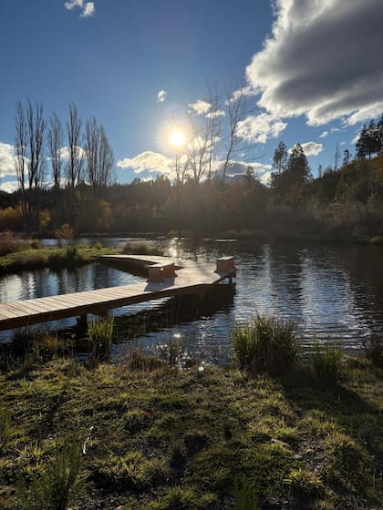 El agua que abastece a la chacra proviene del Cerro Cónico