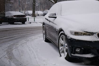 El aire frío residual de un sistema tipo "clipper" mantendrá la producción de nieve por efecto lago al este de los Grandes Lagos hasta la mañana del viernes