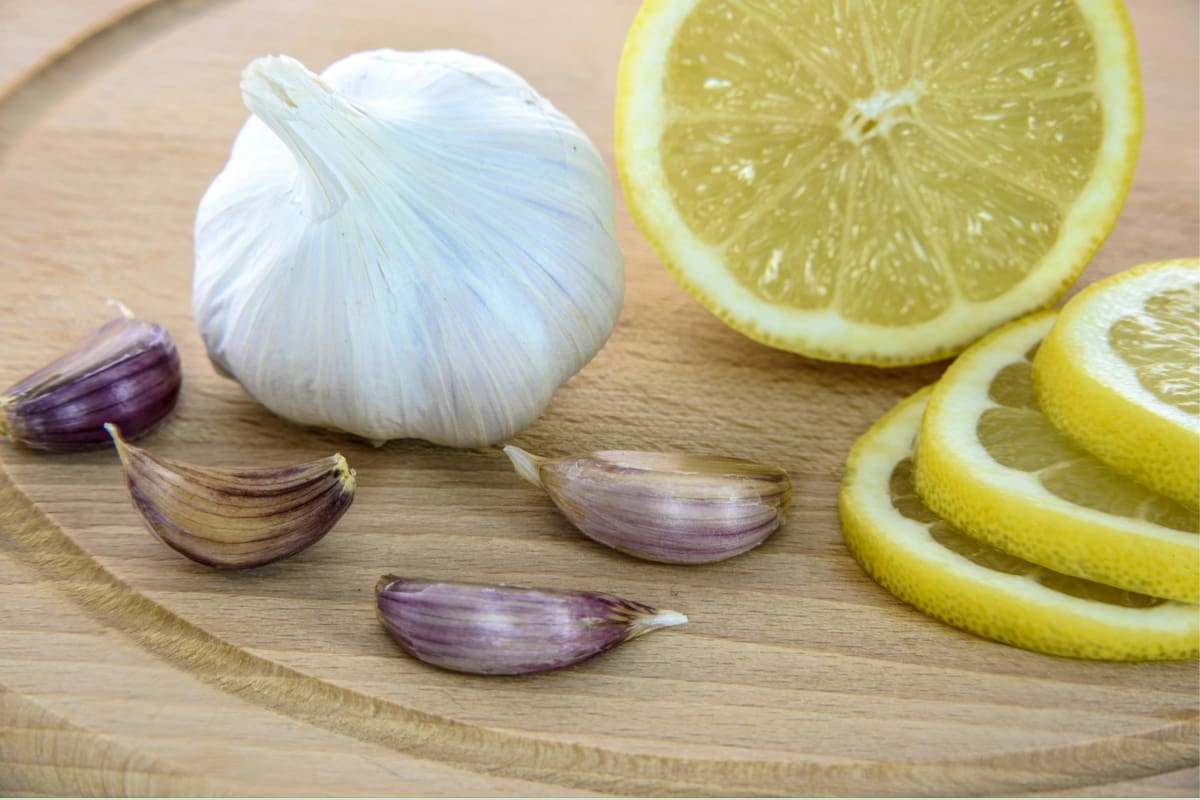 El ajo tiene propiedades antimicrobianas, fibrinolíticas, así como micronutrientes (Foto: Pexels)