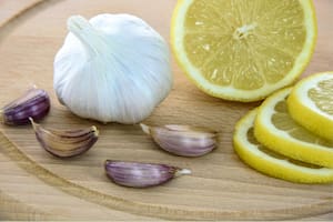 El ajo tiene propiedades antimicrobianas, fibrinolíticas, así como micronutrientes (Foto: Pexels)