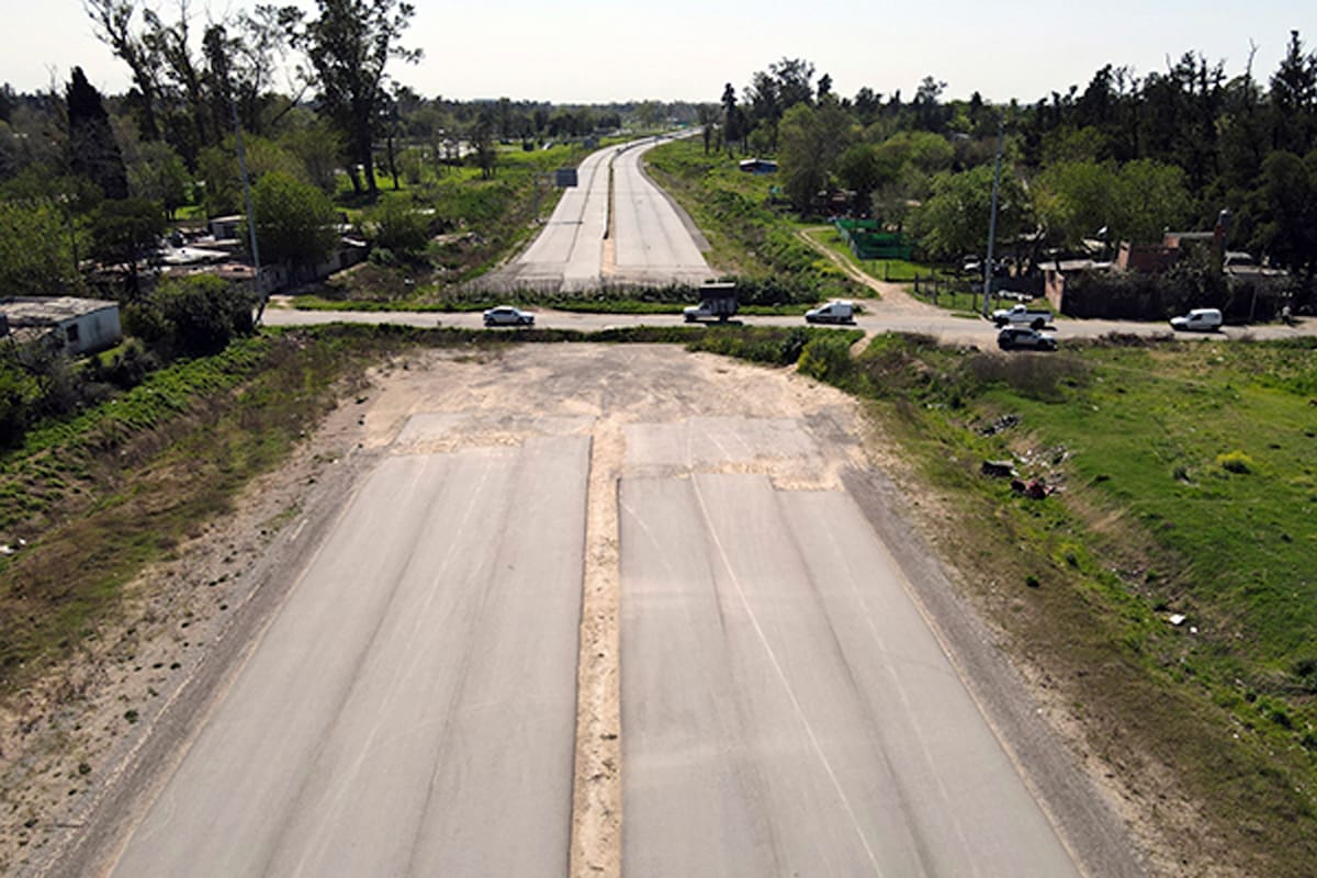El ajuste del gobierno de Milei impactó en la obra pública vial