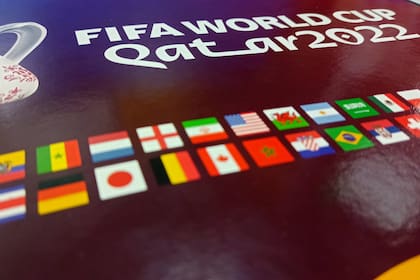 El álbum del Mundial Qatar 2022 tiene dos versiones, una con tapa dura y una con tapa blanda, la más económica y popular