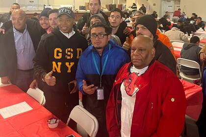 El alcalde Adams emprendió acciones para atender a los inmigrantes en Nueva York