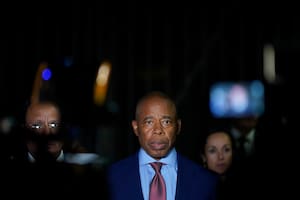 El alcalde de la ciudad de Nueva York, Eric Adams, fue denunciado por abuso sexual por un incidente ocurrido en 1993