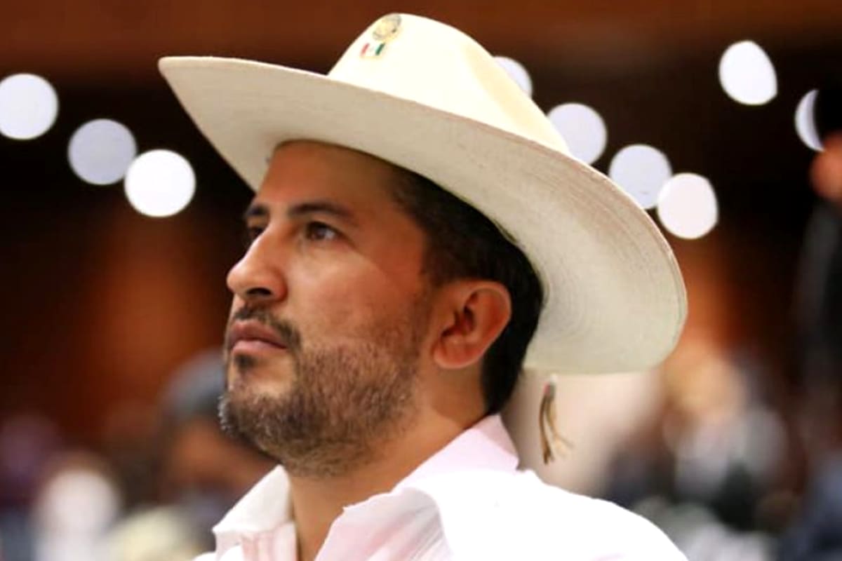 El alcalde de Uruapan, Carlos Alberto Manzo Rodríguez, fue asesinado a balazos en pleno centro histórico durante el Festival de las Velas