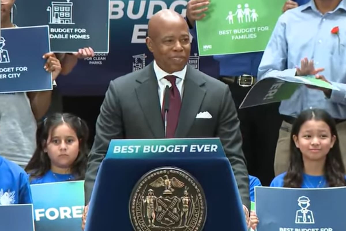 El alcalde Eric Adams presentó su plan fiscal de reelección de 115 mil millones de dólares