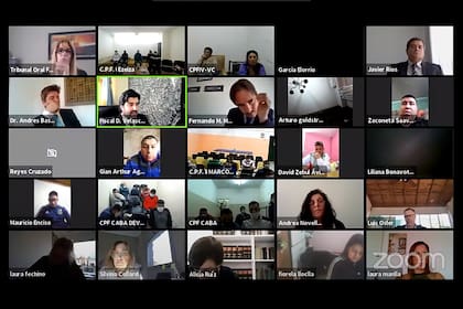 El alegato del fiscal Diego Velasco hizo su alegato, que fue seguido por las partes interesadas por medio de zoom