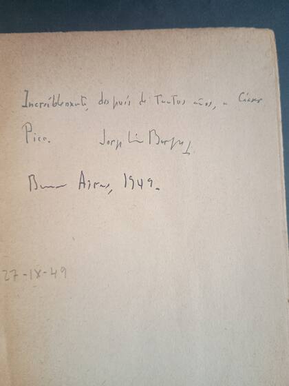 "El Aleph" firmado por Borges está a la venta por 8.000 dólares