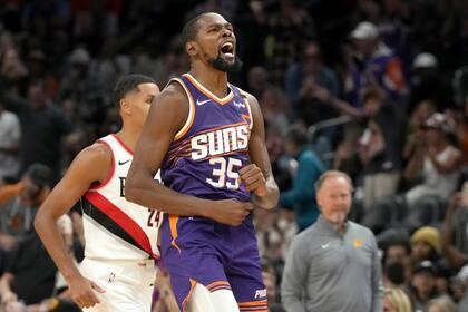 El alero de Phoenix Suns, Kevin Durant