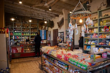 El almacén de Etel, un hito local
