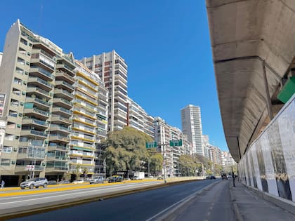 El alquiler medio de un departamento de dos ambientes en la ciudad de Buenos Aires se ubica en $873.668 por mes