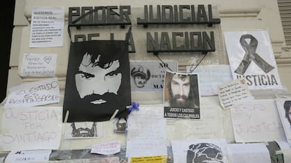 El altar en homenaje a Santiago Maldonado