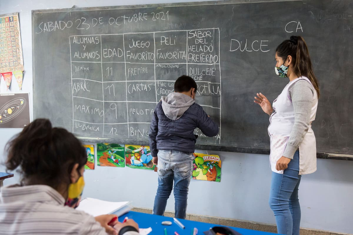 El alto acatamiento a los paros docentes en los establecimientos públicos, una de las causas de la fuga de estudiantes hacia los colegios privados