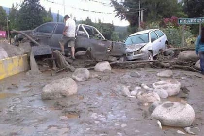 El alud dejó un tendal de muertos, desaparecidos y evacuados