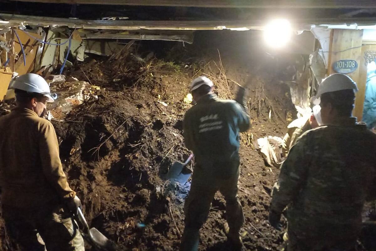 El alud ingresó en el primer piso del Hotel Bustillo y se desplazó hasta el lobby