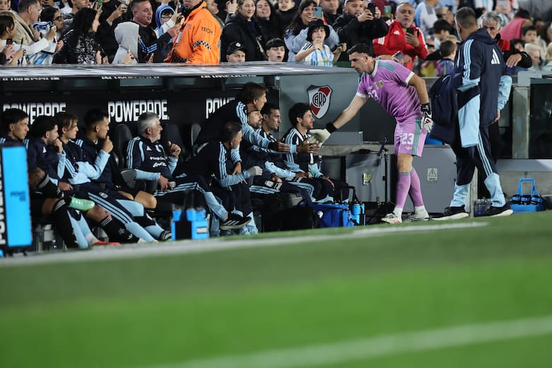 Argentina goleó 7-0 a Burkina Faso en un partido que fue un papelón Argentina goleó 7-0 a Burkina Faso en un partido que fue un papelón