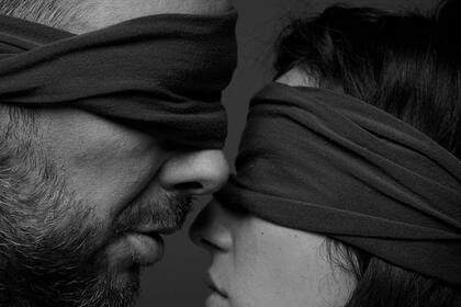 El amor ciego, precioso y en silencio que presenta la obra El secreto libre