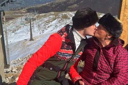 "El amor no tiene edad y nosotros somos la prueba”, dijeron en otra de sus publicaciones (Captura video)