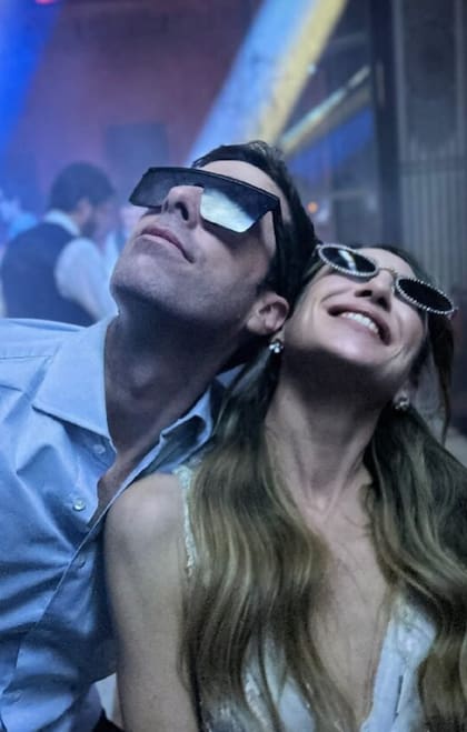 "El amor se respiraba en el aire" , escribió emocionada la madre del novio, Evelyn Scheidl, en su cuenta de Instagram.
