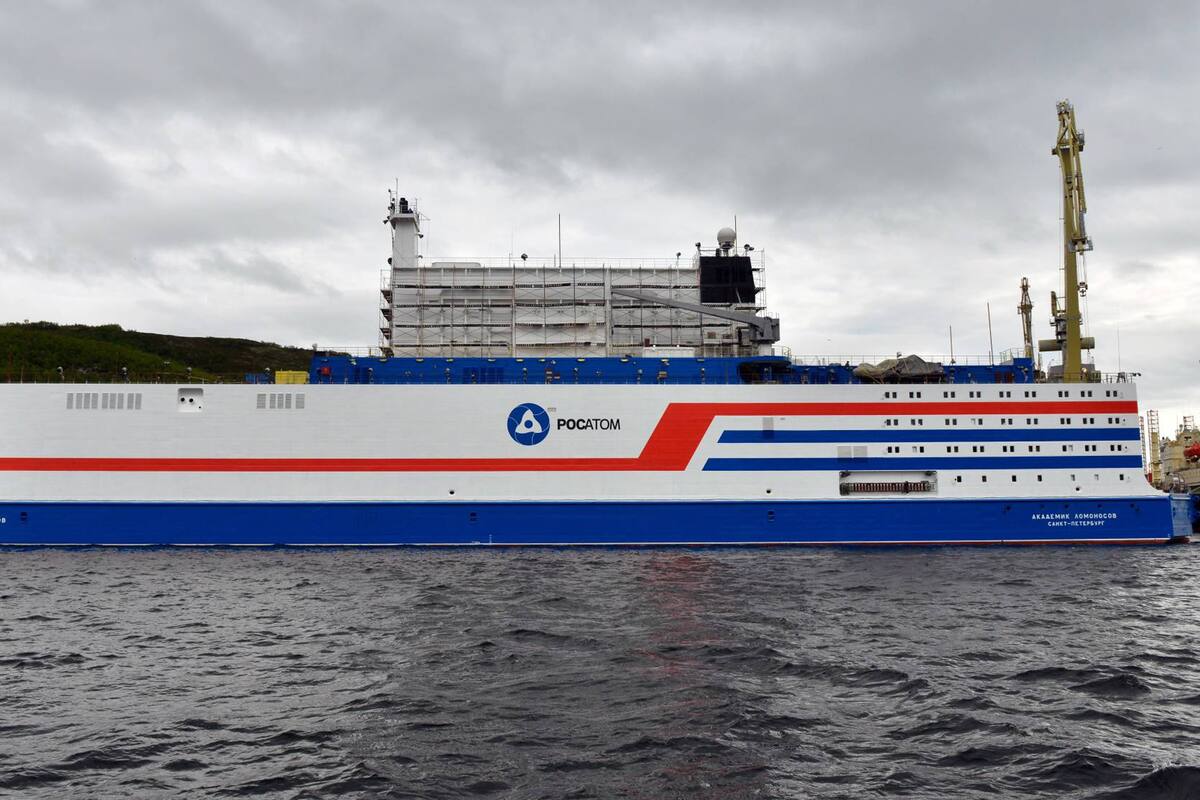 El "Académico Lomonósov" zarpó este viernes del puerto de Múrmansk, en el noroeste del país. Greenpeace lo llama el "Chernobyl flotante"