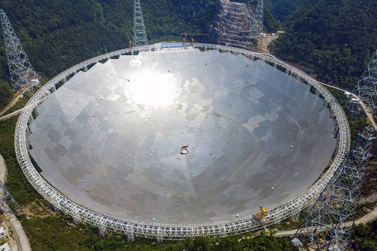 El "Fast" será mayor radiotelescopio del mundo con 500 metros de diámetro. Crédito: El País.