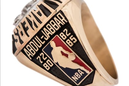 El anillo de 1987