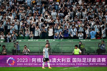 El año pasado Argentina jugó contra Australia en Pekín; en esa ciudad está programado el segundo amistoso de la gira de marzo, que por ahora está en pie, frente a Costa de Marfil; el primero fue rechazado por otra ciudad, Hangzhou.