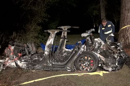 El año pasado en Estados Unidos se registraron dos muertos en un accidente con un auto Tesla que usaba un sistema de conducción autónoma, y no tenía un conductor al volante.