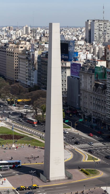Leandro Erlich "se llevó" la punta del Obelisco al Malba