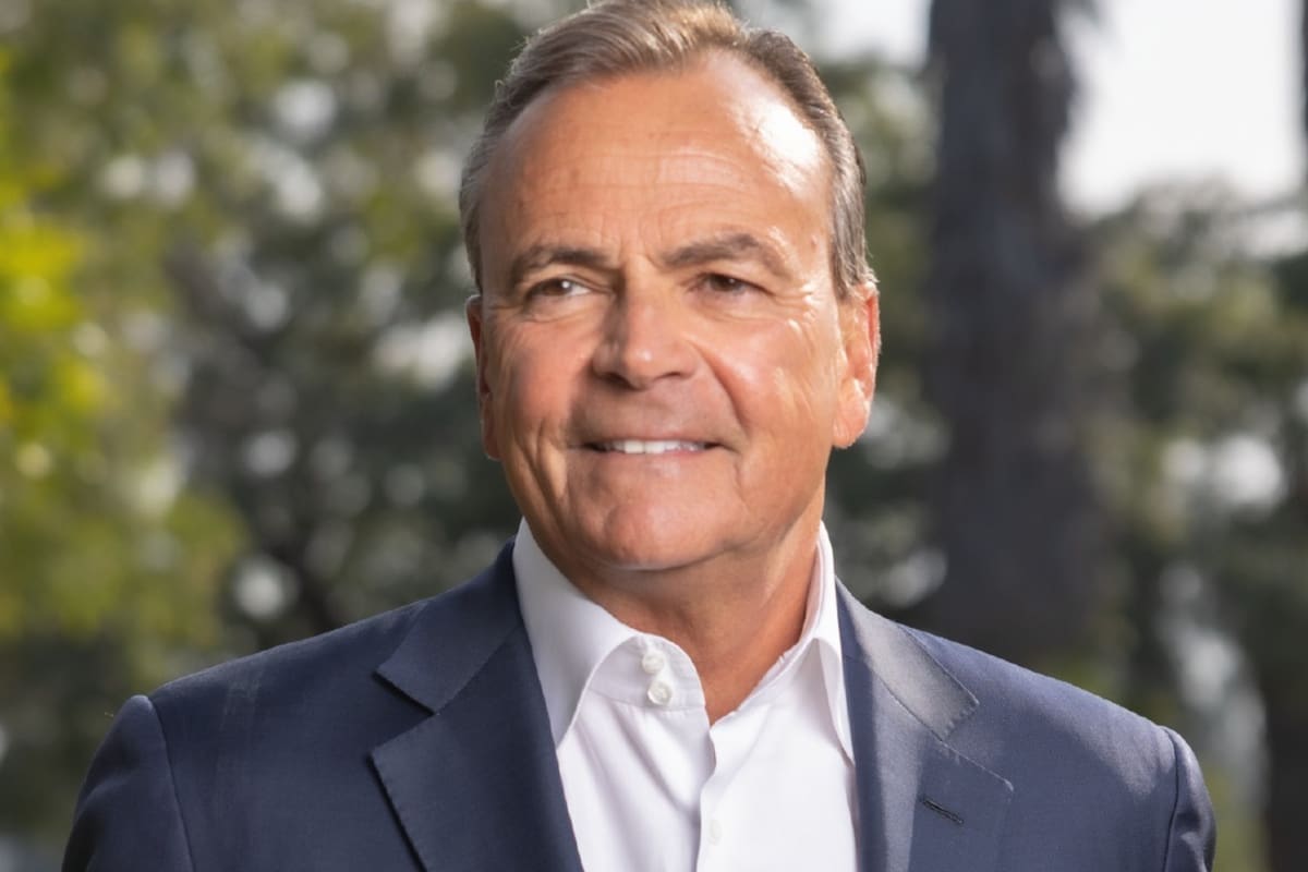 El anuncio de Kamala Harris de no competir por la gobernación en 2026 ha reconfigurado el mapa político de California, abriendo la puerta a figuras como el empresario Rick Caruso