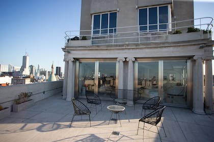 El apartamento que perteneciera a Corina Kavanagh cuenta con una de las mejores vistas de la ciudad de Buenos Aires.