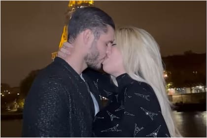 El apasionado beso de Wanda Nara y Mauro Icardi tras el escándalo de infidelidad
