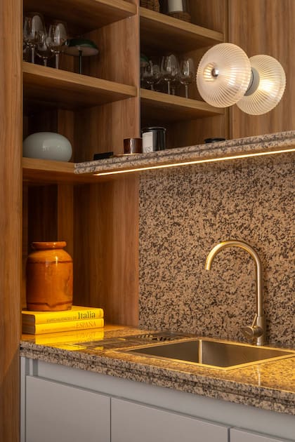 El aplique de la cocina está hecho en impresión 3D y se compro por Mercado Libre.