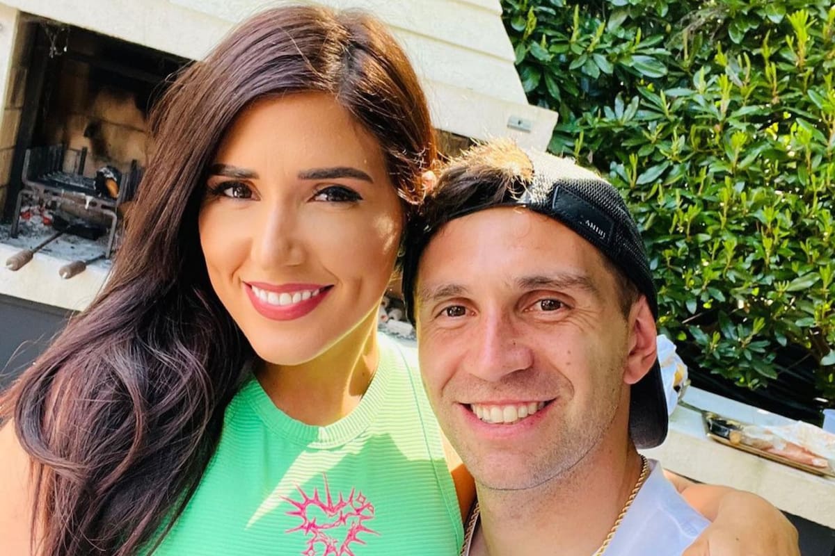 El apoyo de la esposa de El Dibu Martínez tras la sanción de la FIFA