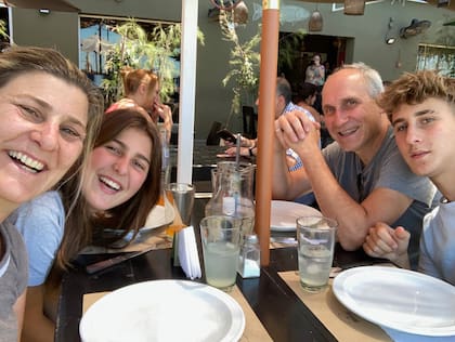 El apoyo de su familia fue fundamental para reinventarse.
